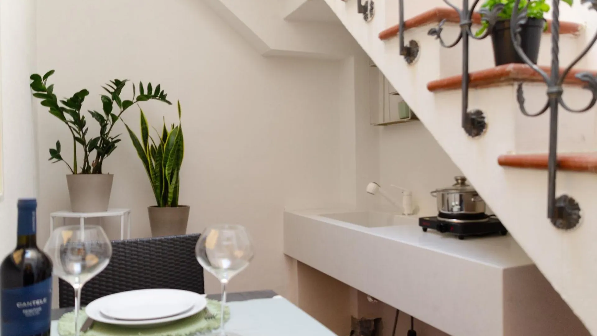 Apulialux - San Lorenzo Luxury Apartment Con Jacuzzi In Centro Brindisi