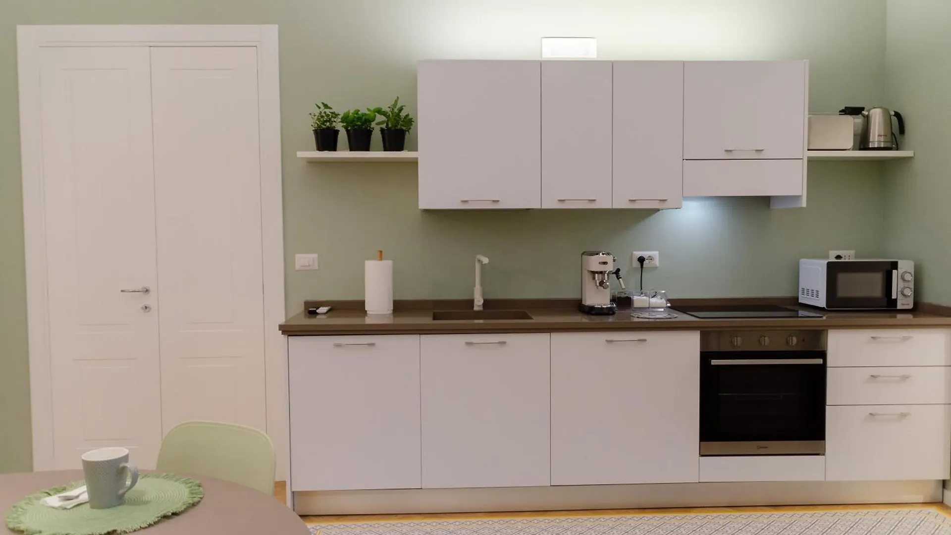 Apulialux - San Lorenzo Luxury Apartment Con Jacuzzi In Centro Brindisi