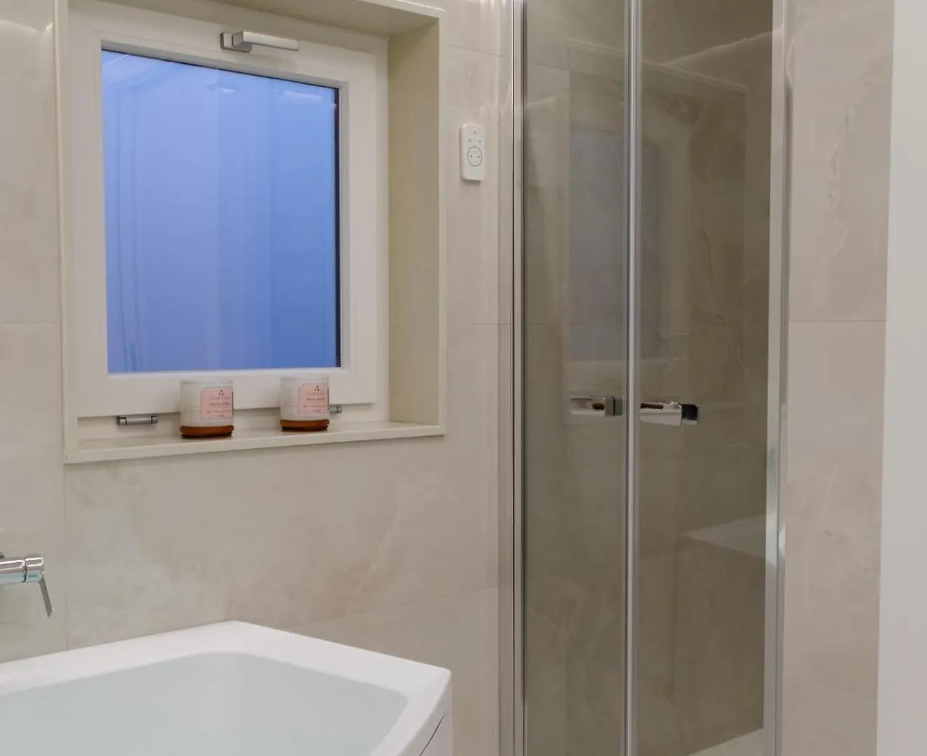 Apulialux - San Lorenzo Luxury Apartment Con Jacuzzi In Centro Brindisi Italy